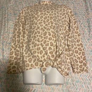 Old Navy leopard print long sleeve tea very soft
